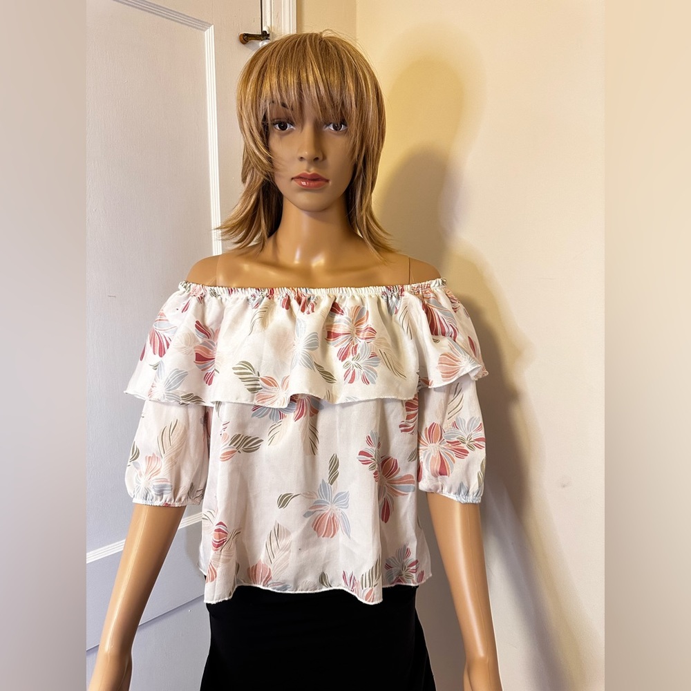 NWOT - Vivace Women's Blouse - Size L